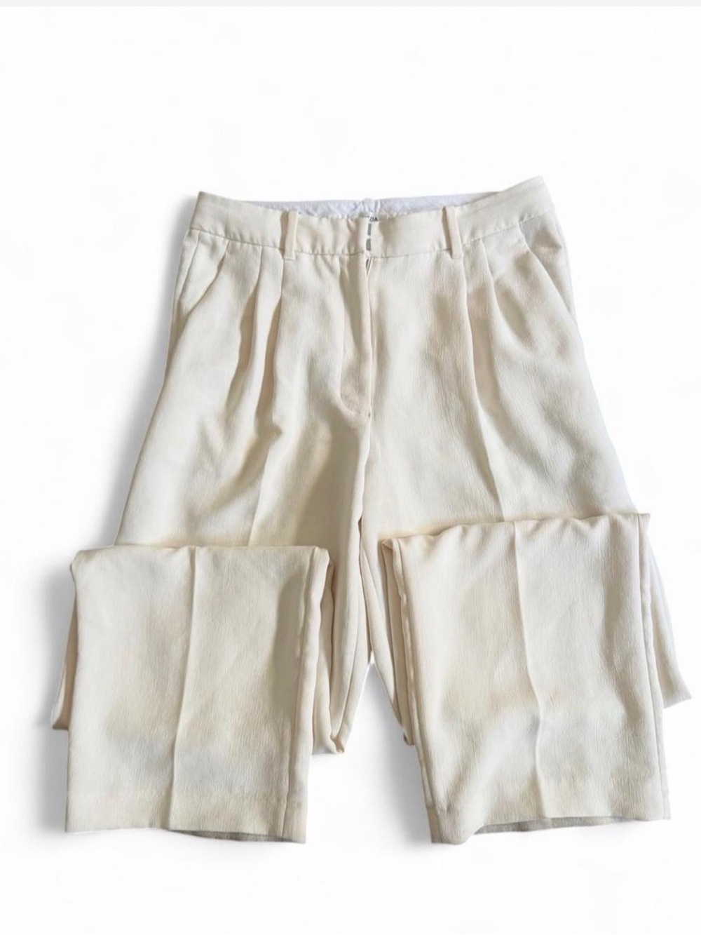 Aritzia Off-White Pleated Dress Trousers